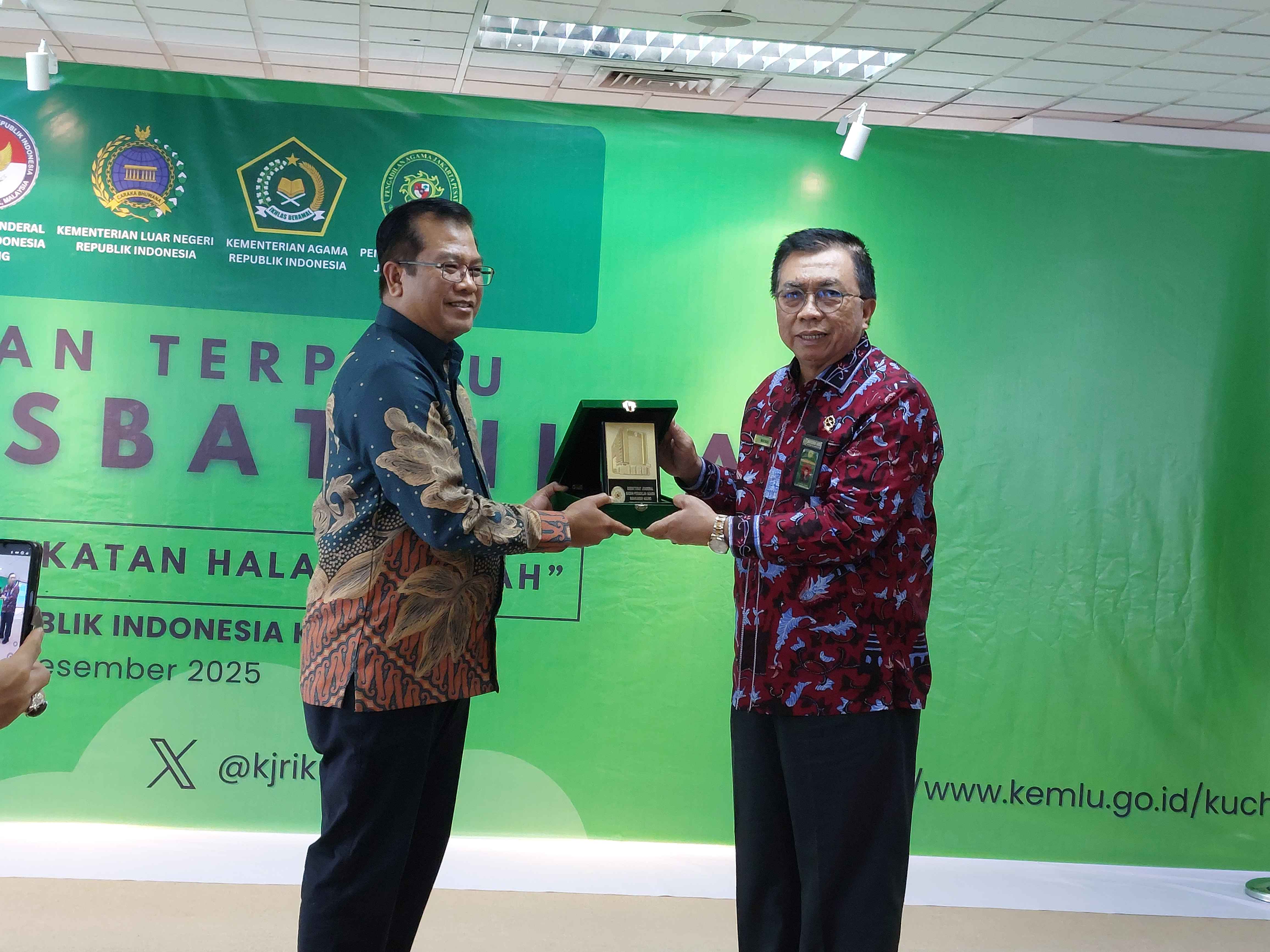 20251206 102801 11zon